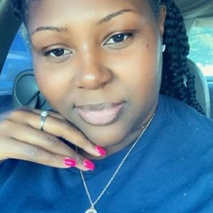 Meet your Posher, Latoya